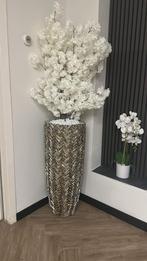 Luxe schelpenvazen met bloesem, Huis en Inrichting, Woonaccessoires | Vazen, Wit, Aardewerk of Porselein, Ophalen of Verzenden