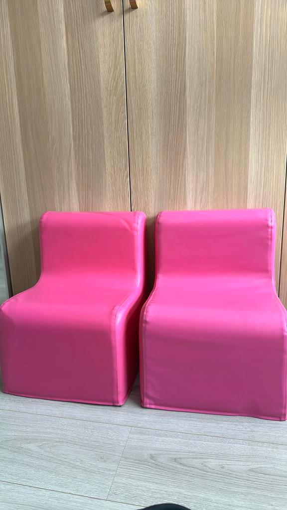 Foam stoeltjes nowa szkola, Kinderen en Baby's, Kinderkamer | Overige Meubels, Zo goed als nieuw, Overige typen, Ophalen