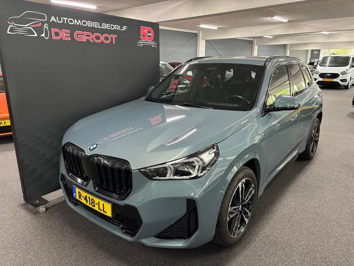 BMW X1 SDrive18i Trekhaak elektrisch weg klapbaar en verder, Auto's, BMW, Bedrijf, Te koop, X1, ABS, Achteruitrijcamera, Adaptive Cruise Control