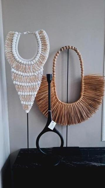 Mooie grote hoge stro ketting ornament ibiza chique  beschikbaar voor biedingen