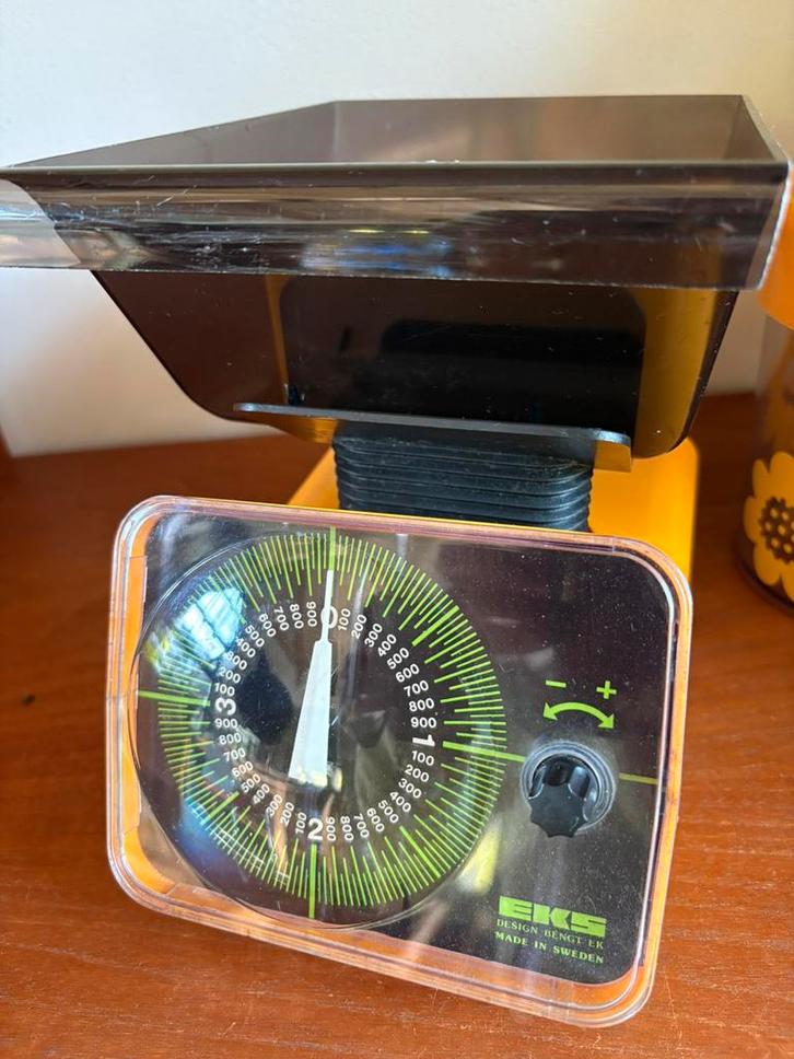 Toffe retro keukenweegschaal EKS made in Sweden, Witgoed en Apparatuur, Weegschalen, Gebruikt, Analoog, Keukenweegschaal, 1 tot 500 gram
