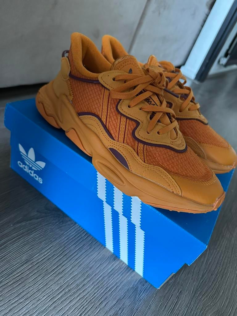 Adidas Ozweego 39 1/3, Verzenden, Oranje, Sneakers of Gympen, Zo goed als nieuw