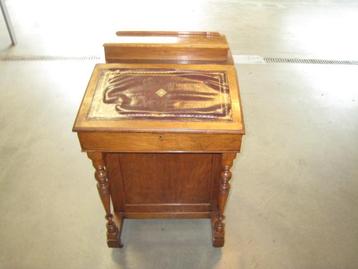 Mini klepsecretaire met meerdere laatjes, antiek beschikbaar voor biedingen