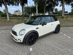Mini 1.6 16V Cooper, Beige/Black Uitvoering, Apk 08-2026!!, Voorwielaandrijving, Stof, 4 stoelen, Beige