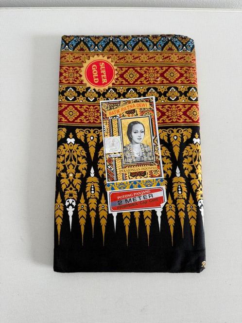 Batik lap voor Sarong in goud tinten 200/100cm, Kleding | Dames, Gelegenheidskleding, Nieuw, Overige typen, Rood, Ophalen of Verzenden