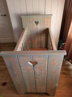Stoere houten ledikant, Kinderen en Baby's, Kinderkamer | Complete kinderkamers, Ophalen, Jongetje of Meisje