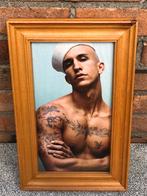 Foto van getatoeëerde man in lijst, Ophalen of Verzenden