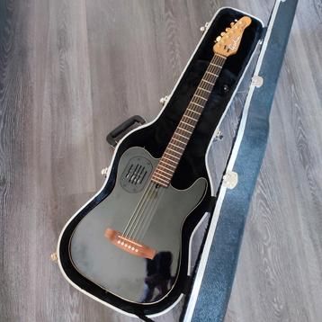 Godin Acousticaster beschikbaar voor biedingen