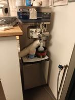 Nissei Softijs en milkshake machine, Ophalen, IJs