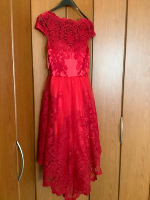 Supermooie kanten jurk van Chi Chi London, 6(34). Rood, Kleding | Dames, Jurken, Zo goed als nieuw, Maat 34 (XS) of kleiner, Rood
