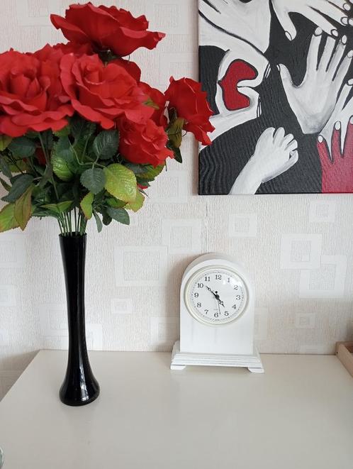 Leuk wit analoog tafelklokje, Huis en Inrichting, Woonaccessoires | Klokken, Gebruikt, Wekker of Tafelklok, Analoog, Ophalen of Verzenden