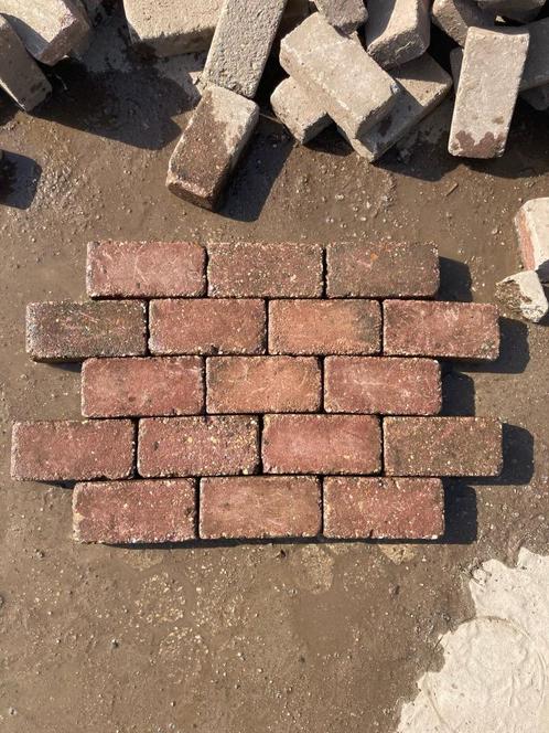 gebruikte beton klinkers bkk heide rood 7 dik, Tuin en Terras, Tegels en Klinkers, Gebruikt, Klinkers, Beton, 10 m² of meer, Ophalen of Verzenden