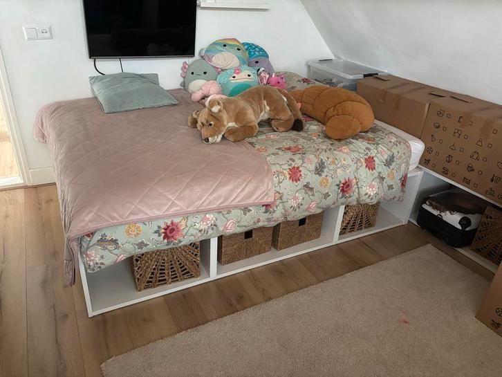 Ikea bedframe 140x200 + koudschuimmatras, Huis en Inrichting, Slaapkamer | Bedden, Zo goed als nieuw, Tweepersoons, 140 cm, 200 cm