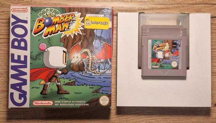 Pocket Bomberman Gameboy classic in doos, Spelcomputers en Games, Games | Nintendo Game Boy, Gebruikt, Role Playing Game (Rpg)
