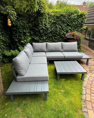 Showmodel loungeset loungebank zithoek tuinbank beschikbaar voor biedingen