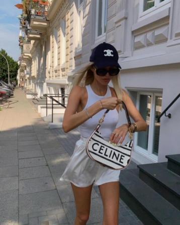 CÉLINE nieuwe donkerblauwe pet met labels ORIGINEEL !! beschikbaar voor biedingen