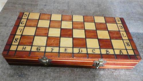 Vintage Schaakkist koffer schaakset schaakspel., Hobby en Vrije tijd, Gezelschapsspellen | Bordspellen, Zo goed als nieuw, Een of twee spelers