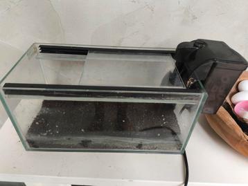 Aquarium nano 6.5 liters met filter en grind beschikbaar voor biedingen