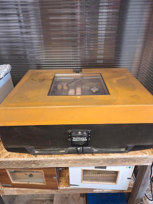 Brinsea mark 2. ms 50u broedmachine met uitkomst kast., Dieren en Toebehoren, Pluimvee | Toebehoren, Broedmachine, Ophalen