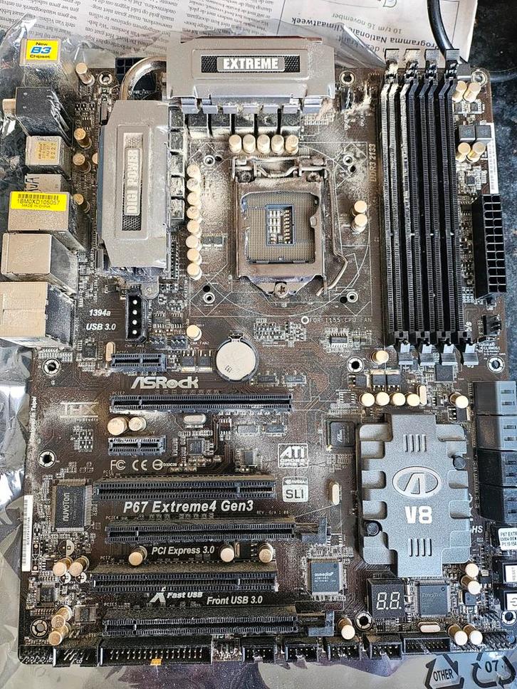 ASRock P67 Extreme4 Gen3 Moederbord, Computers en Software, Moederborden, Gebruikt, Intel, DDR3, Ophalen of Verzenden