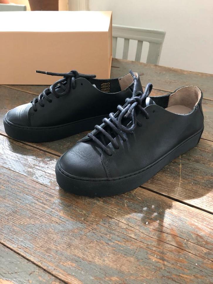 NIEUW! SNEAKERS ZWART LEER 36 ROYAL REPUBLIQ, Kleding | Dames, Schoenen, Nieuw, Sneakers of Gympen, Zwart, Ophalen of Verzenden