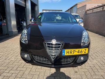 Alfa Romeo Giulietta 1.4 Turbo Multi AIR 2011 Zwart beschikbaar voor biedingen