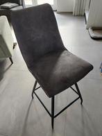 Gratis twee Zwenkbare barstoel met biezen (beschadigd), Ophalen, Gebruikt, Twee, Bruin