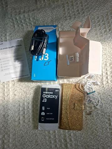 2x samsung goud J3 2017 1x Gigaset  compleet beschikbaar voor biedingen