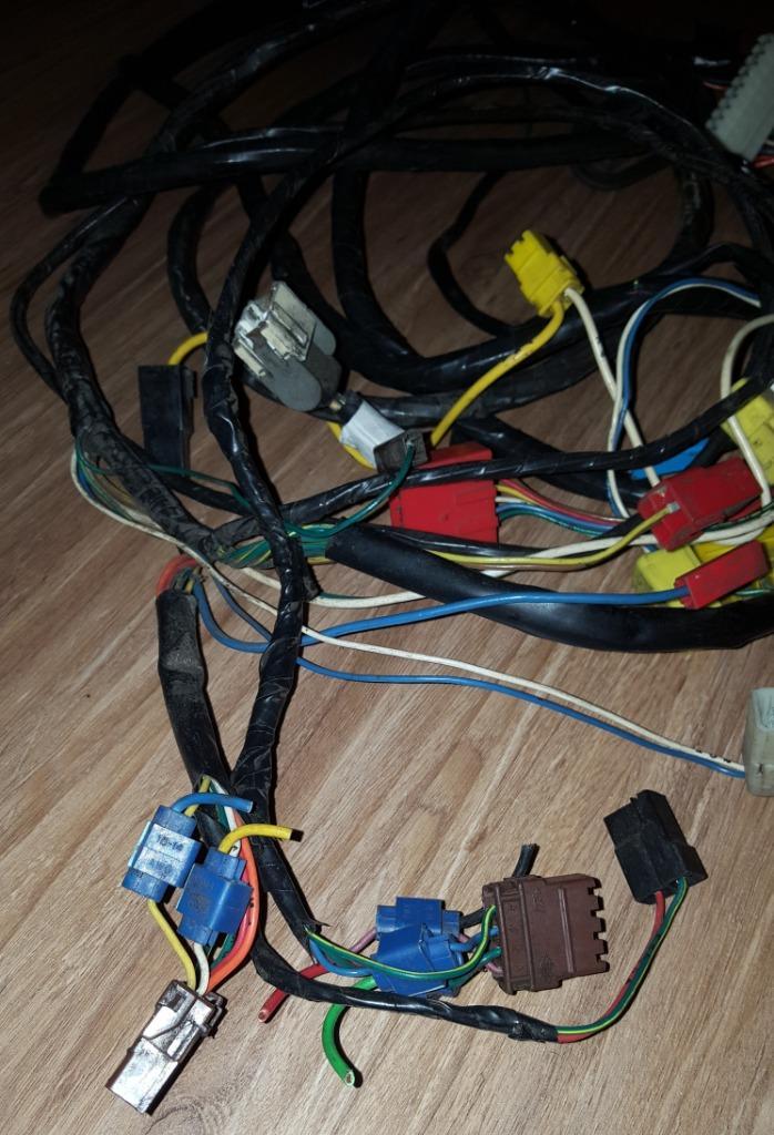 Diverse Kabelbomen Peugeot 205, Auto-onderdelen, Elektronica en Kabels, Peugeot, Gebruikt, Ophalen of Verzenden