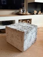 Taupekleurige Vierkante Poef, Ophalen, Minder dan 50 cm, Vierkant, Zo goed als nieuw