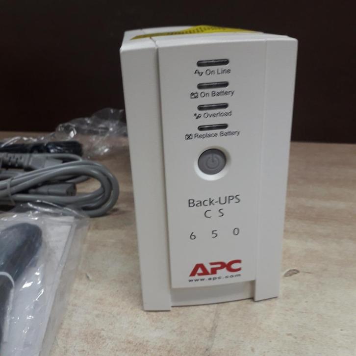 APC UPS Battery Backup  650VA  (nieuw), Computers en Software, Noodvoedingen (UPS), Nieuw, Verzenden