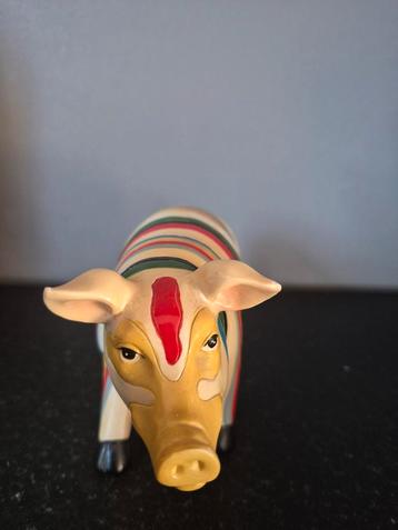 Kleurrijk gestreept varken beeldje boerderij decoratie beschikbaar voor biedingen