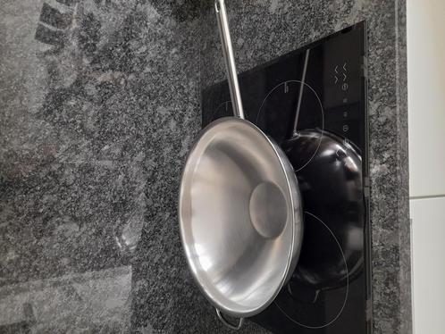 Demeyere Wokpan - Met Vlakke Bodem - Ø 36 cm, Huis en Inrichting, Keuken | Potten en Pannen, Zo goed als nieuw, Wok, Inductieplaat