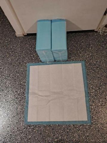 101 nieuwe puppy trainingsmatjes. Zeer goed absorberend. beschikbaar voor biedingen