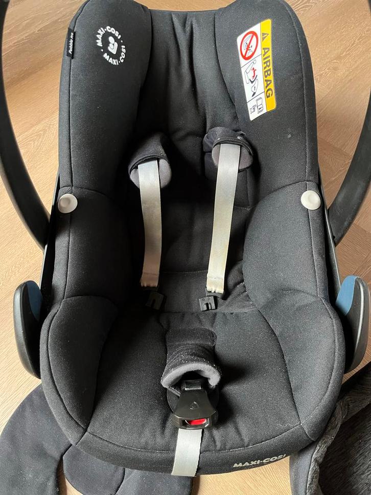 Maxi-Cosi autostoel - Zwart, Kinderen en Baby's, Autostoeltjes, Zo goed als nieuw, Maxi-Cosi, 0 t/m 13 kg, Autogordel, Zijbescherming
