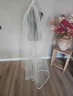 Nieuw prachtige mantilla Spaanse sluier ivory in plastic, Ophalen of Verzenden, Nieuw, Wit, Accessoires