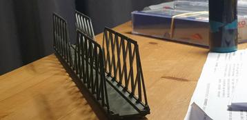 Enkelsporige schaal N spoorbrug beschikbaar voor biedingen