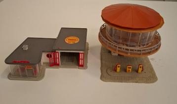 treinhuisjes huisjes HO treinbaan Garage en Benzinestation beschikbaar voor biedingen