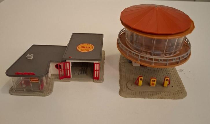 treinhuisjes huisjes HO treinbaan Garage en Benzinestation, Hobby en Vrije tijd, Modeltreinen | H0, Gebruikt, Brug, Tunnel of Gebouw