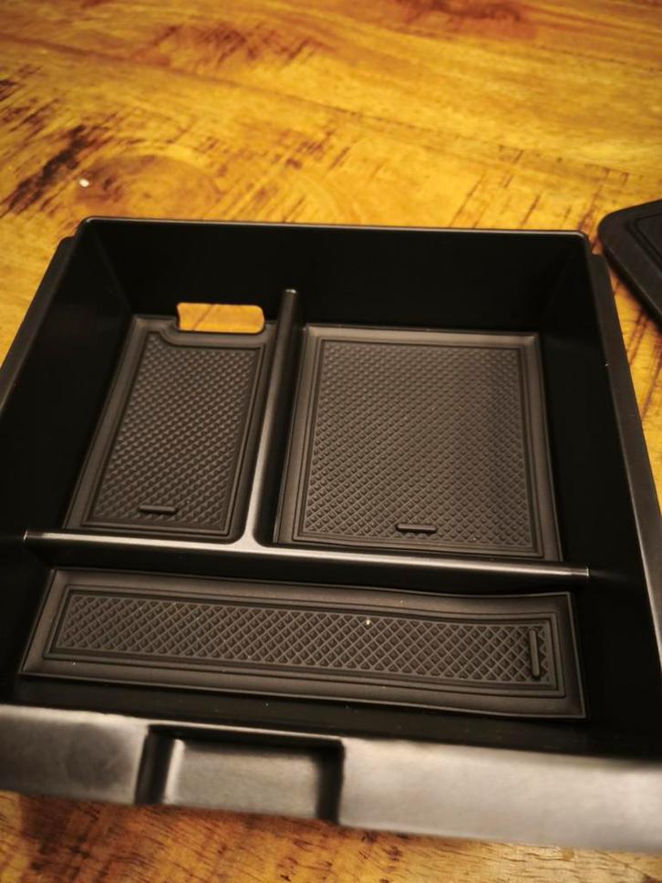 Tesla Model 3 2024 Middenconsole Bakjes, Auto diversen, Auto-accessoires, Zo goed als nieuw, Ophalen of Verzenden