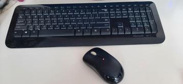 Draadloze toetsenbord en muis set beschikbaar voor biedingen