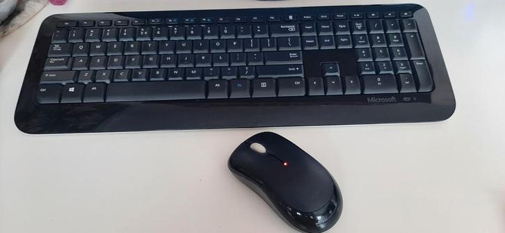 Draadloze toetsenbord en muis set, Computers en Software, Toetsenborden, Zo goed als nieuw, Qwerty, Draadloos, Toetsenbord en muis-set
