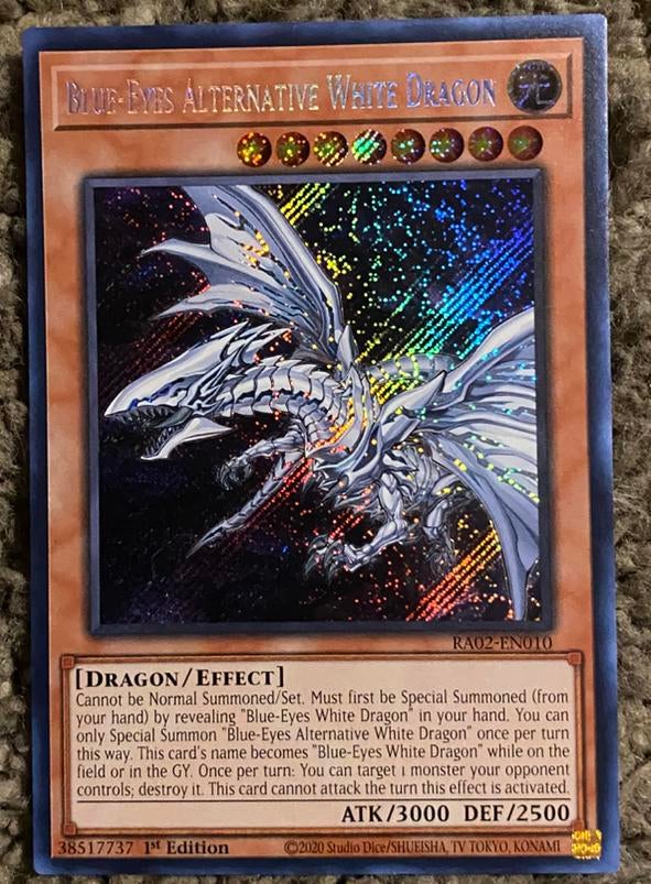 Yu-Gi-Oh! Blue Eyes Alternative White Dragon RA02 1st !, Hobby en Vrije tijd, Verzamelkaartspellen | Yu-gi-Oh!, Verzenden, Zo goed als nieuw