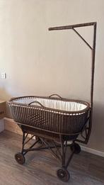 Vintage rotan wieg, Kinderen en Baby's, Ophalen of Verzenden, Zo goed als nieuw, Wieg