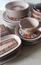 Vintage Servies met Oranje Bloemen 25delig, Antiek en Kunst, Antiek | Servies compleet, Ophalen of Verzenden