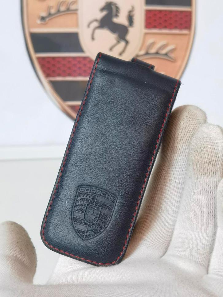 Origineel porsche sleuteletui van echt leder / sleutelhoes, Verzamelen, Sleutelhangers, Nieuw, Merk, Ophalen of Verzenden