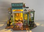 Miniatuur poppenhuis - Sweet Cafe - met verlichting, Verzamelen, Poppenhuizen en Toebehoren, Nieuw, Poppenhuis, Verzenden