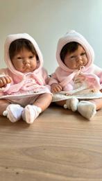 Prachtige levensechte tweeling baby poppen, Verzenden, Zo goed als nieuw, Pop