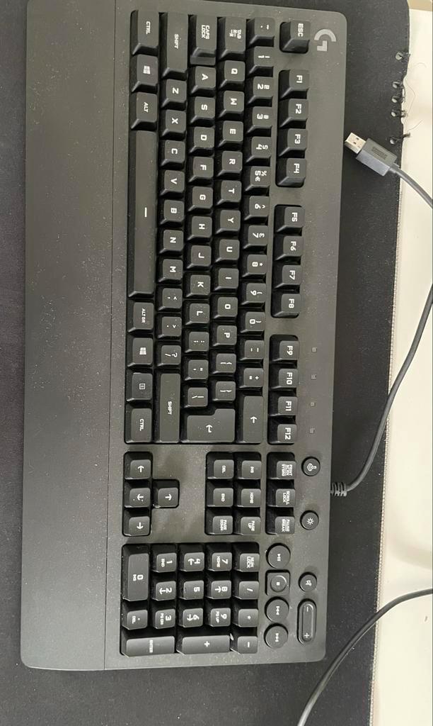 Logitech G213 Gaming Toetsenbord, Computers en Software, Toetsenborden, Zo goed als nieuw, Qwerty, Bedraad, Gaming toetsenbord