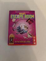 Pocket escape room: in wonderland kaartspel voor 1-6 spelers, Hobby en Vrije tijd, Gezelschapsspellen | Kaartspellen, Een of twee spelers